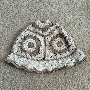Crochet Beige and Cream Bucket Hat